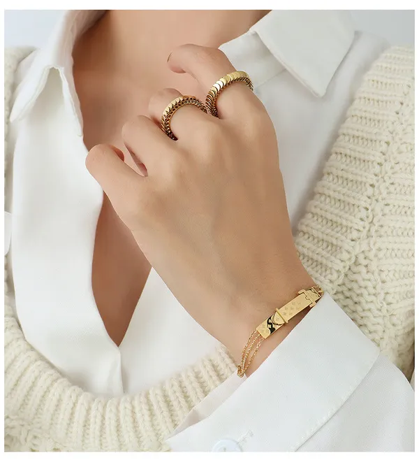 Gold_Clover_Belt_Bracelets_For_Women
